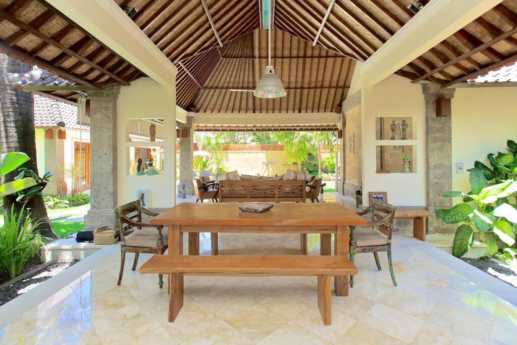 Tropical Oasis, Villa Mimba Sanur Buitenkant foto